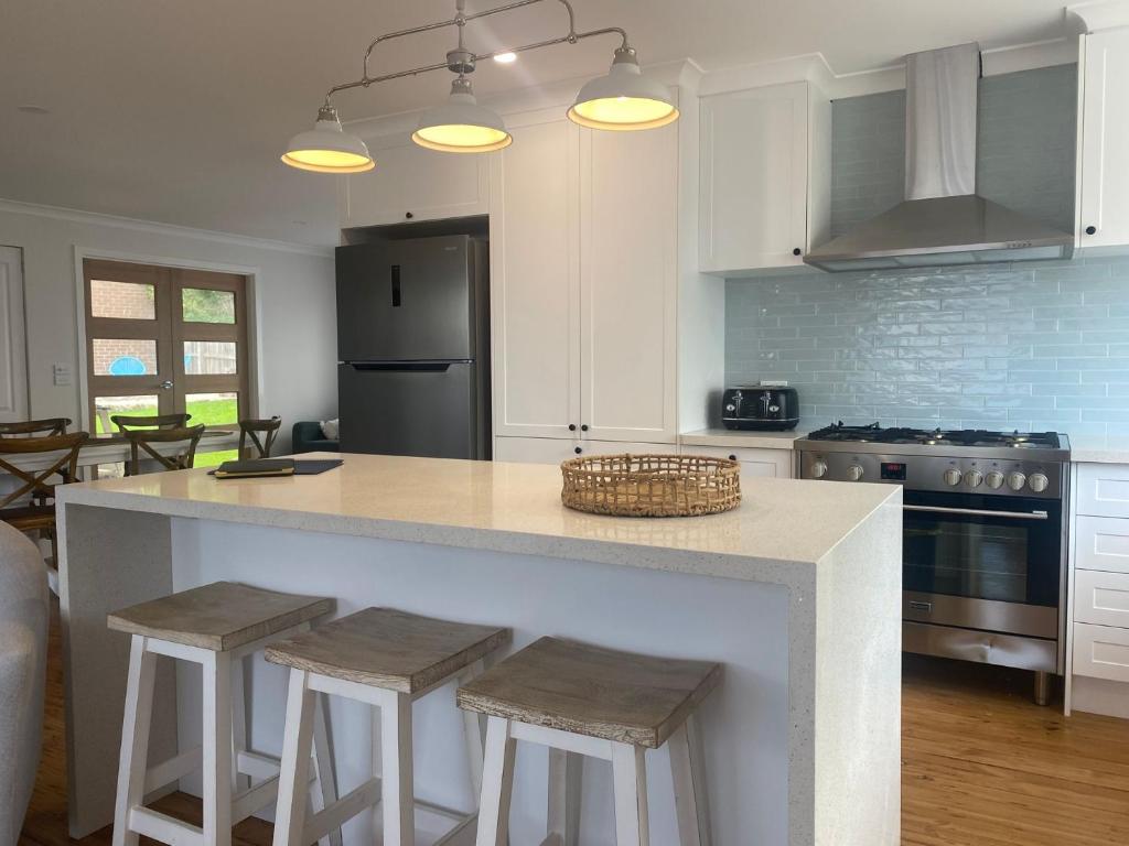 Inlet Tides, Inverloch