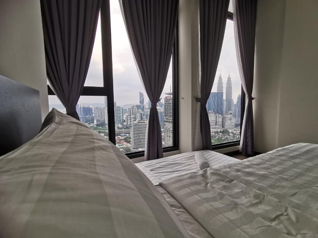 Expressionz Professional Suites by Autumn Suites Premium Stay photo
