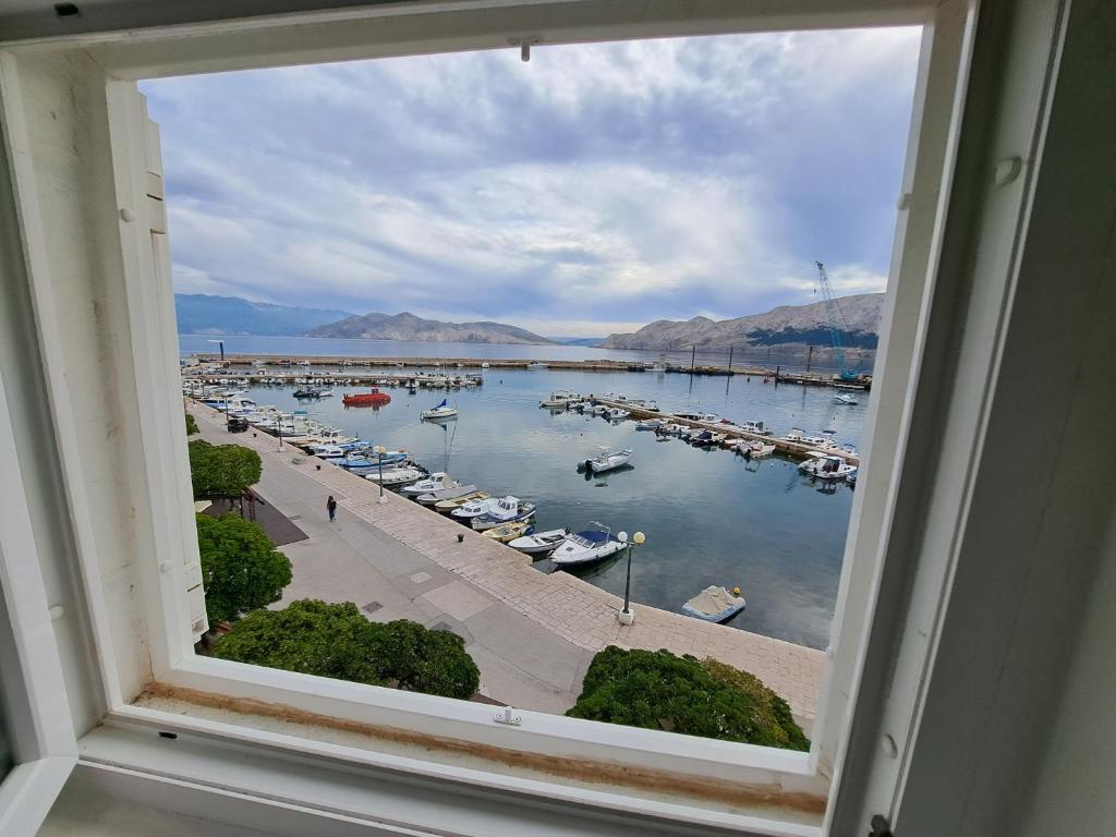 Baška Portside, Baška