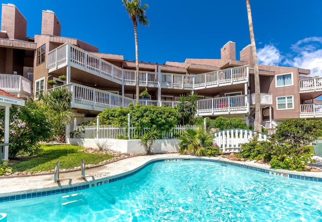 Seaside Delight, Mustang Beach