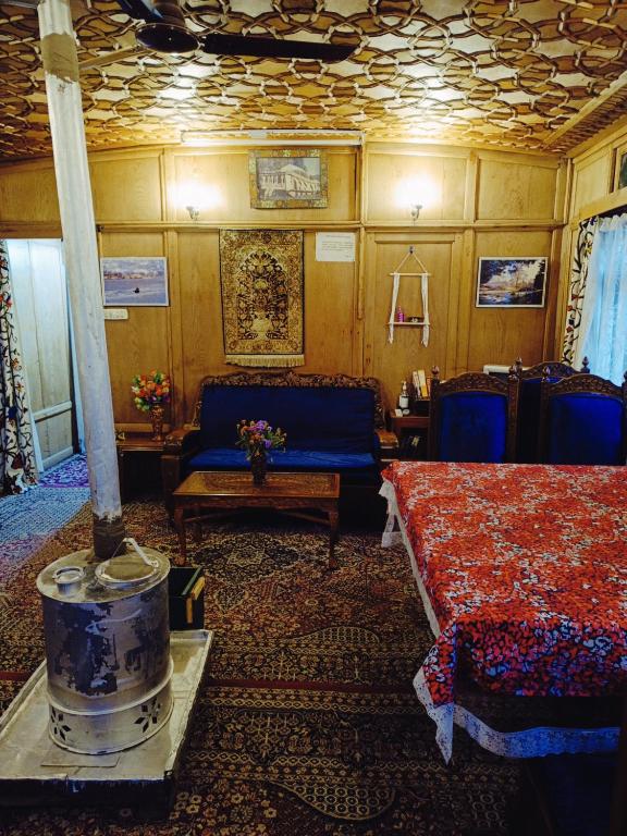 Houseboat New Jeddah photo