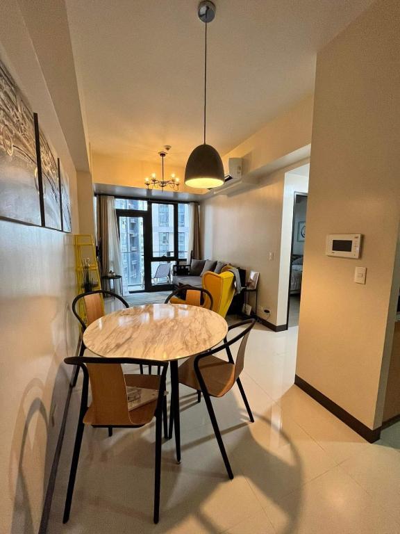 The Florence McKinley Staycation — Hotel in Manila