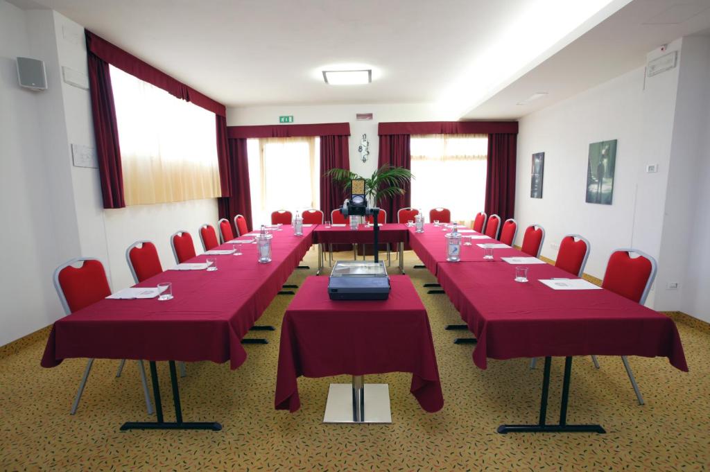 Best Western Cesena Hotel Photo 36