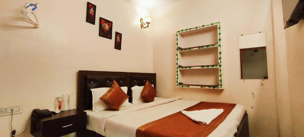HOTEL SHANTI INN photo
