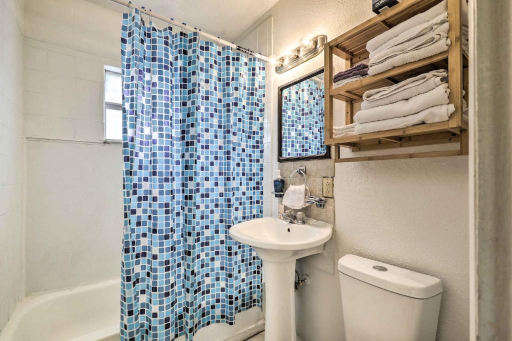 Low-Key Tampa Abode Close to Area Attractions photo