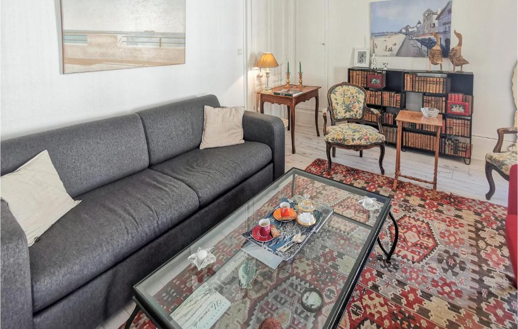 Cozy Apartment In Blois With Wifi - 2