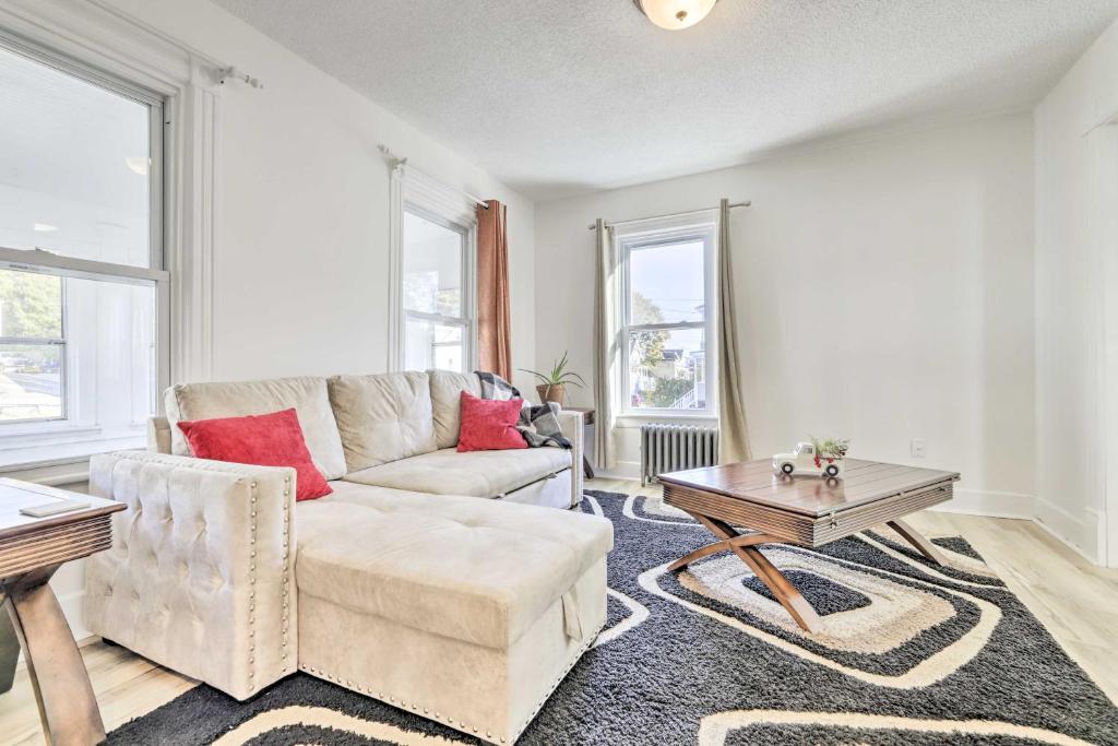 Charming New London Home Less Than 1 Mi to River Taxi