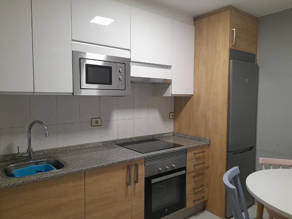 Centro Vigo Apartament Pl America - 3