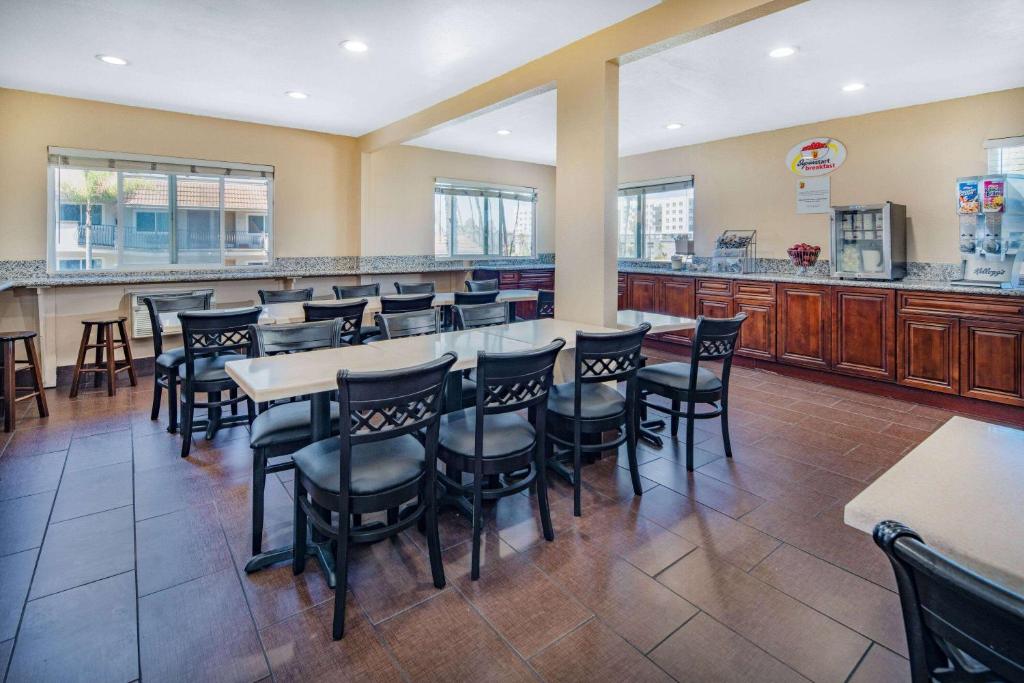 Super 8 By Wyndham San Diego Hotel Circle