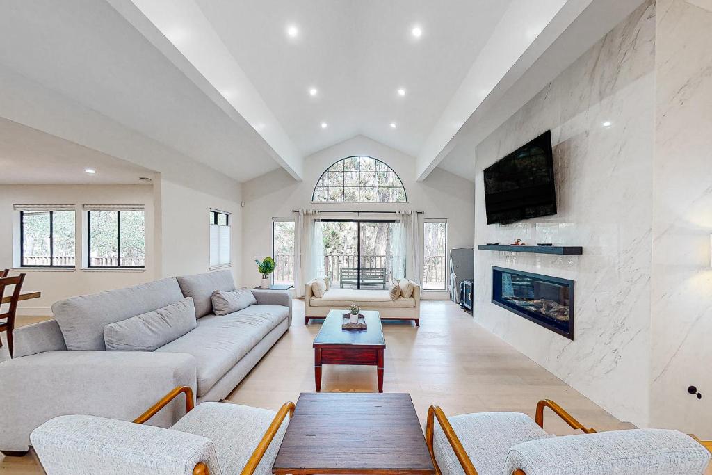 Pebble Beach Abundant Oasis, Pebble Beach