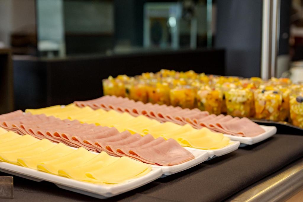 Alimentos e Bebidas