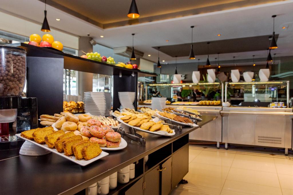 Alimentos e Bebidas