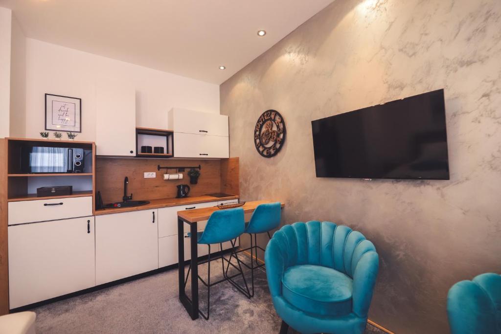 Central Square Apartment - 3