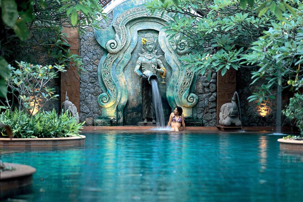 สระว่ายน้ำ