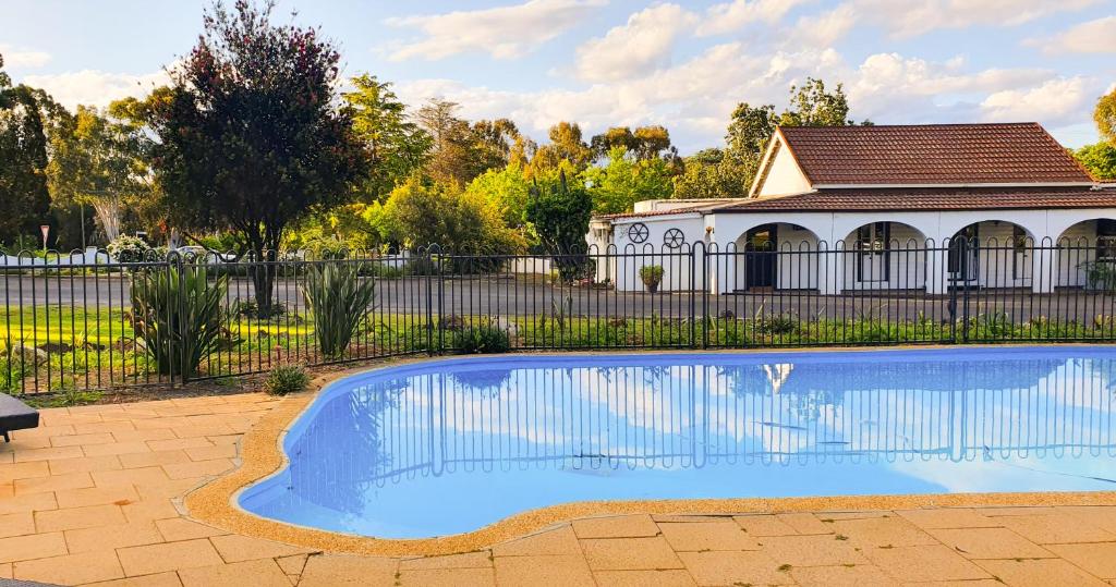 Azalea Motel — Hotel in Coonabarabran