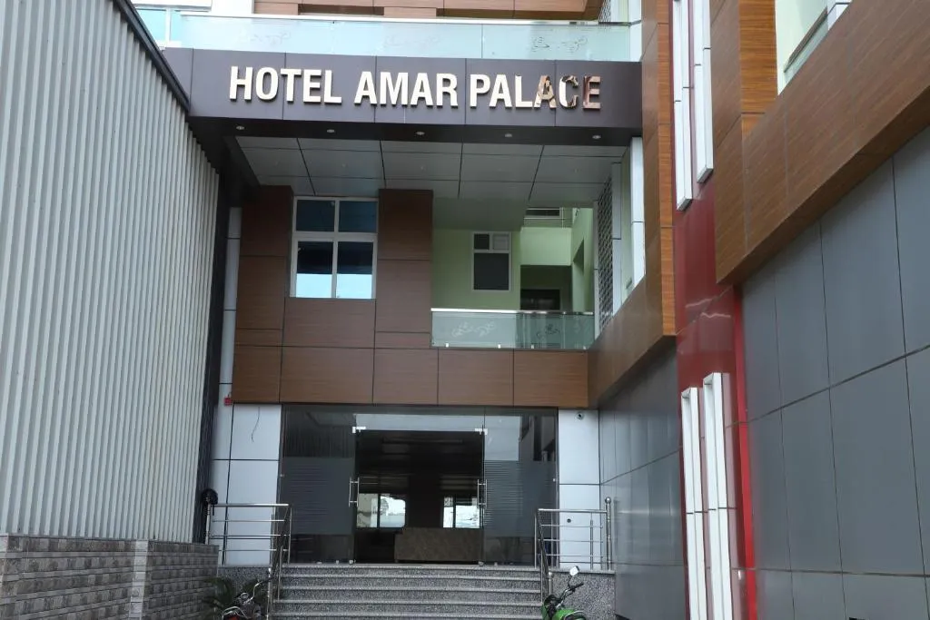 HOTEL AMAR PALACE BHARATPUR，位于珀勒德布尔的酒店