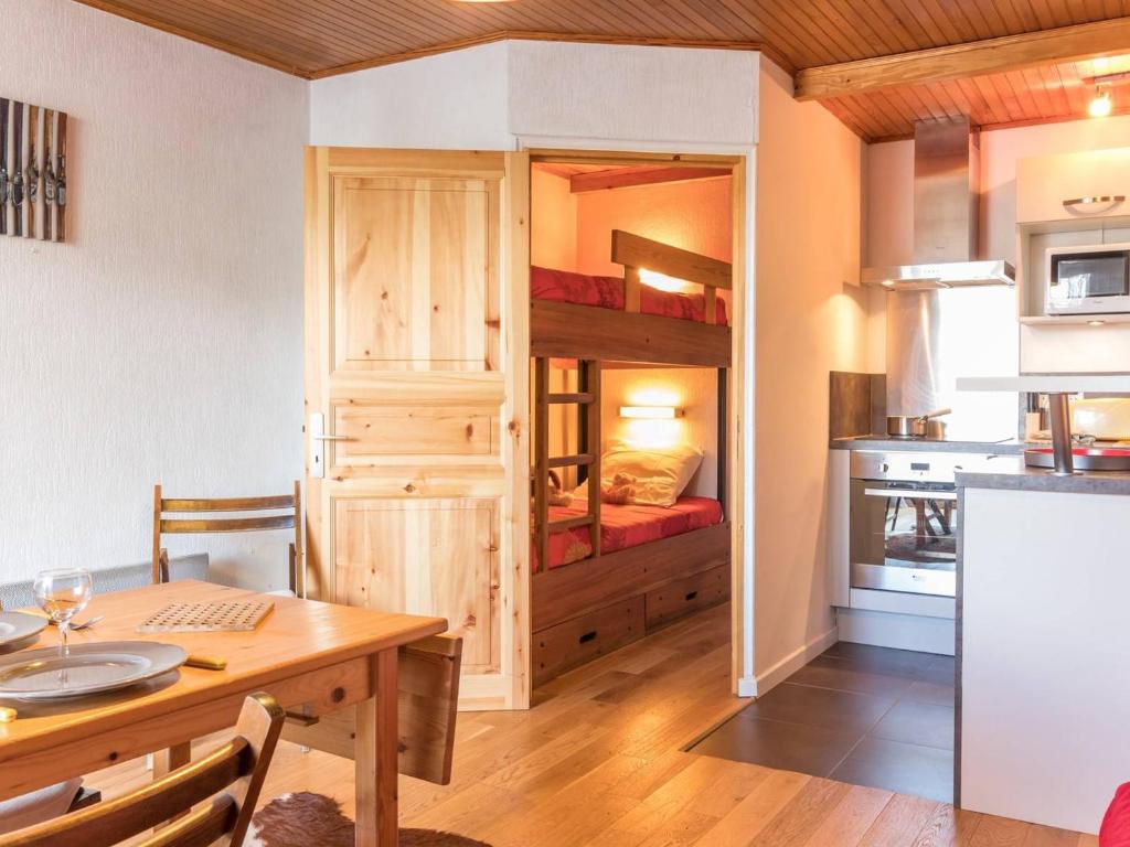 Studio rénové près des pistes, parking, cuisine équipée - 3