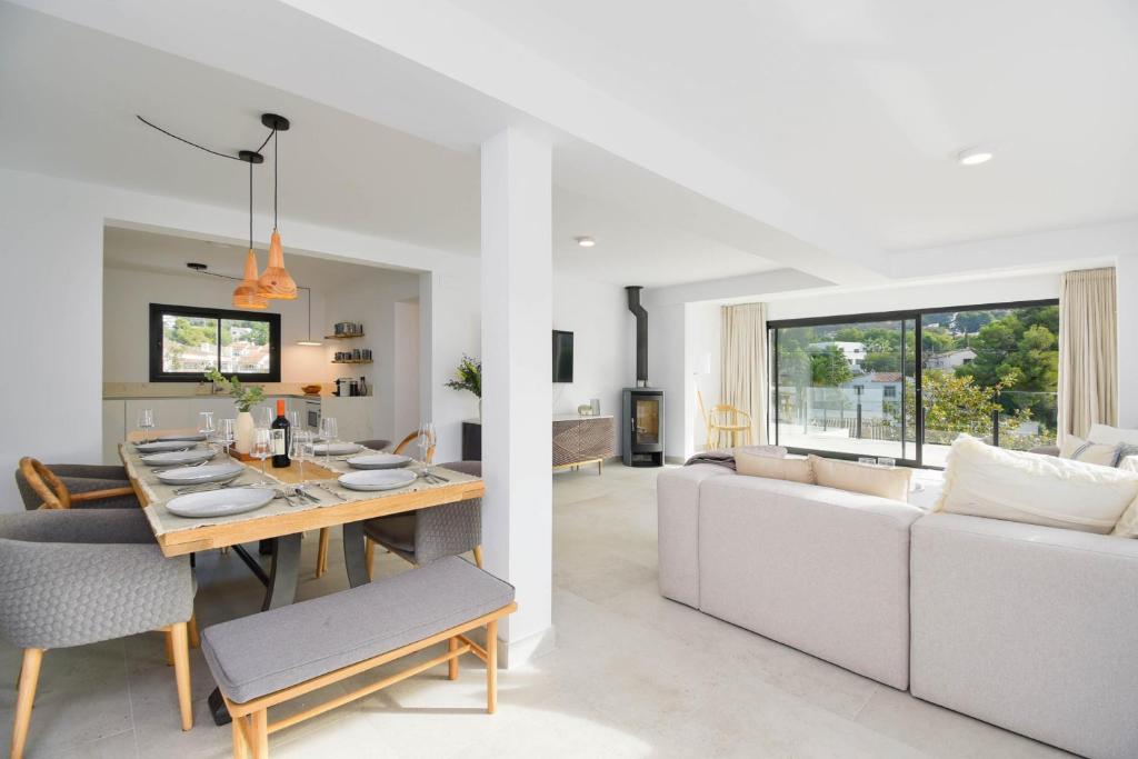 Graham Holiday Rentals - Magnolia - 3