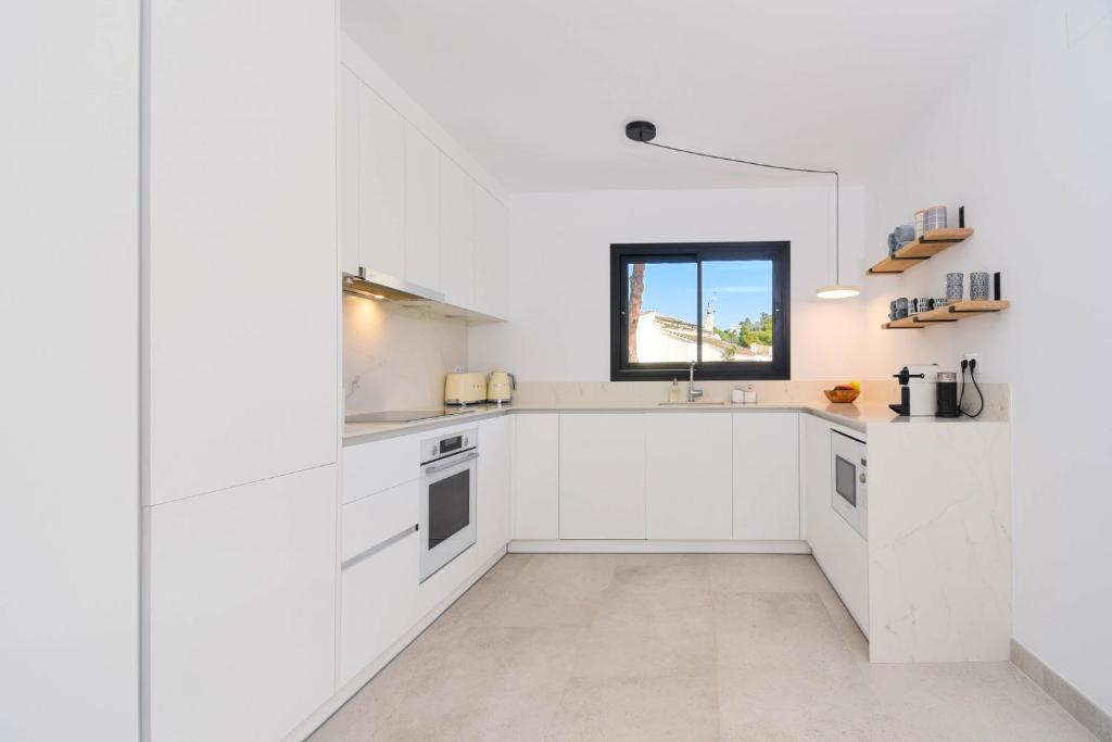 Graham Holiday Rentals - Magnolia - 5