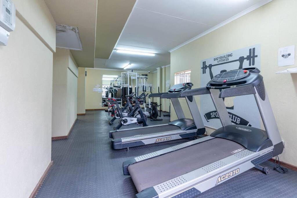 Lovely 2 bedroom unit in the heart of Melville 127 photo