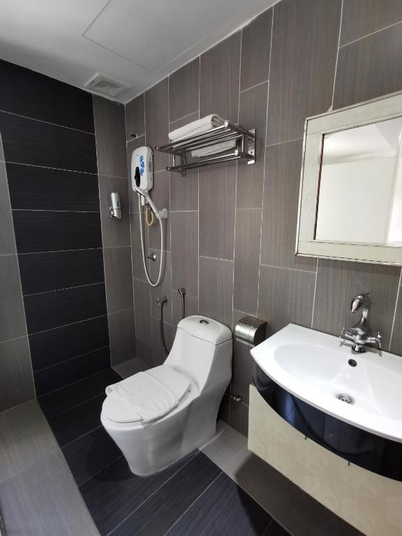 Dolphin Hotel photo