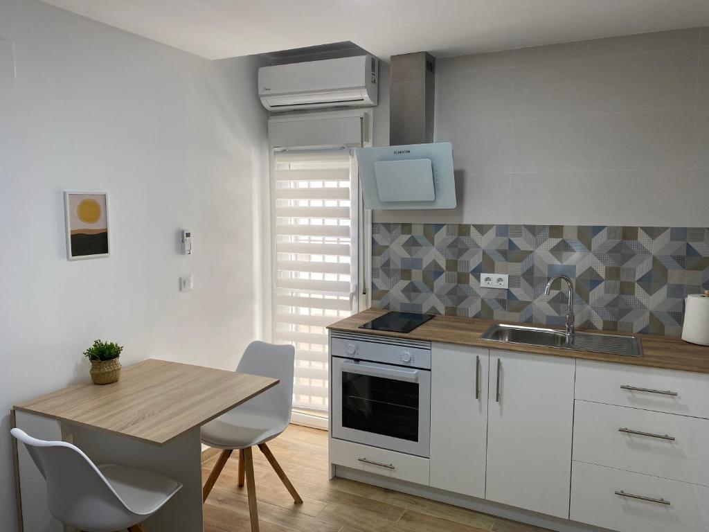 Precioso apartamento con patio/terraza Zona centro - 2