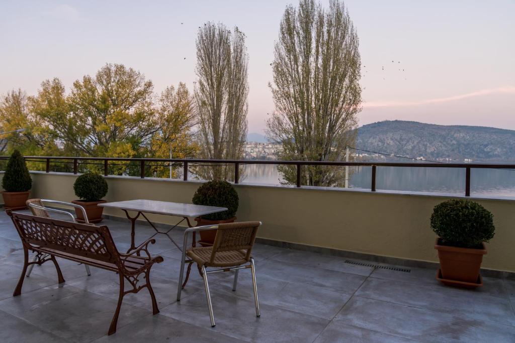 view kastoria