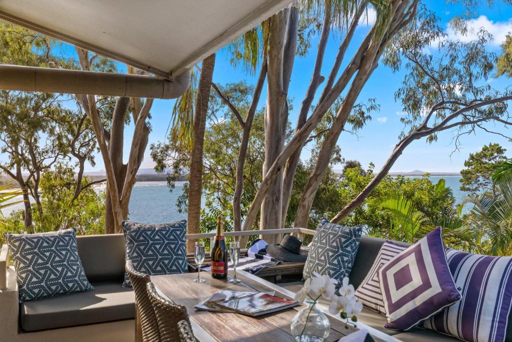 Cove Point Apartment 4 - Little Cove Dreaming, Noosa Heads