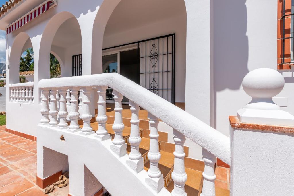 VILLA ALEGRIA Big terrace, private pool & parking - 2