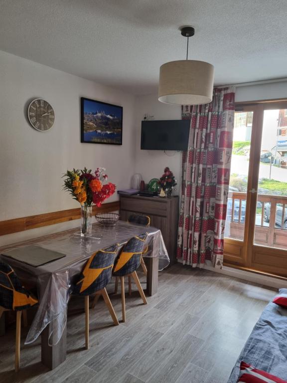 Agréable appartement de 6 pers au pieds des pistes ,wifi gratuit à Saint-Sorlin-d'Arves labelise 3 étoiles au gîte de France - 4