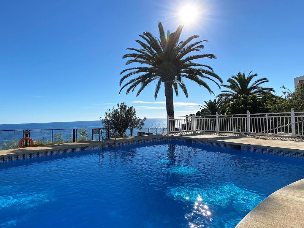 Tuhillo E1 Seaview Apartments Casasol - 2