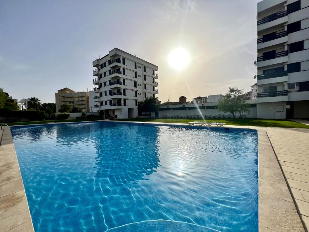 Vilamoura Central 4 With Pool by Homing, Vilamoura
