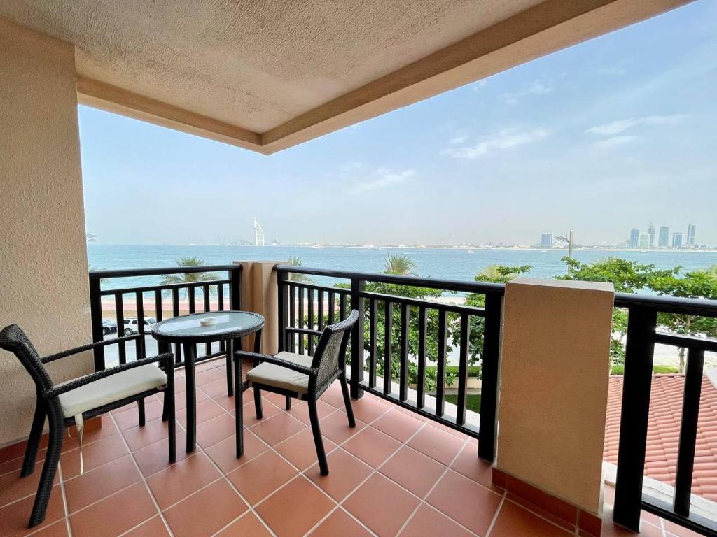Luxury residential apartments located in Anantara area , pool , beach , free parking photo