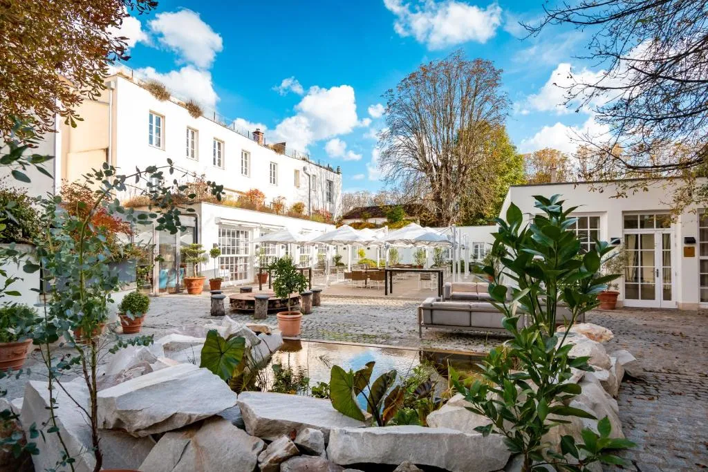 Hôtel de Cavoye，位于枫丹白露的酒店