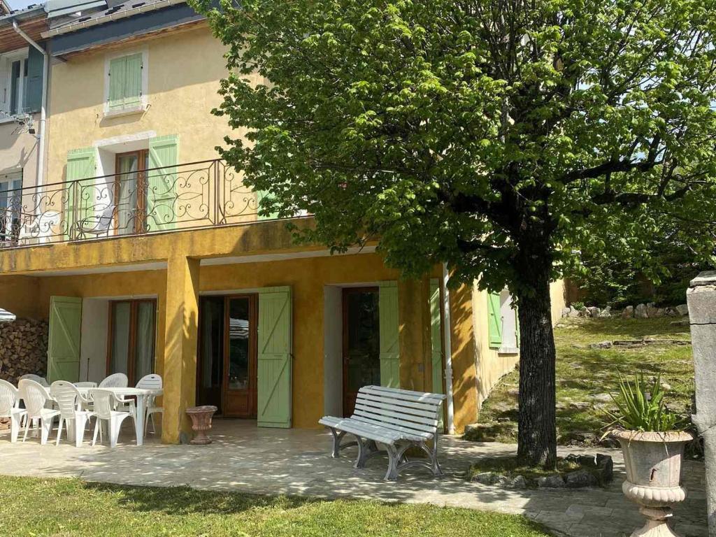 Maison de caractère avec cheminée au centre de Villard de Lans - FR-1-515-4 - 3