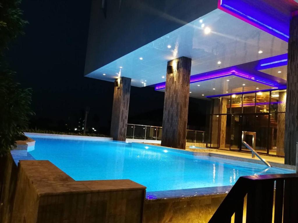 Swimming pool