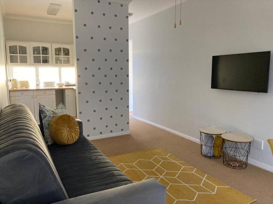 Johan-nest, Kapské Město