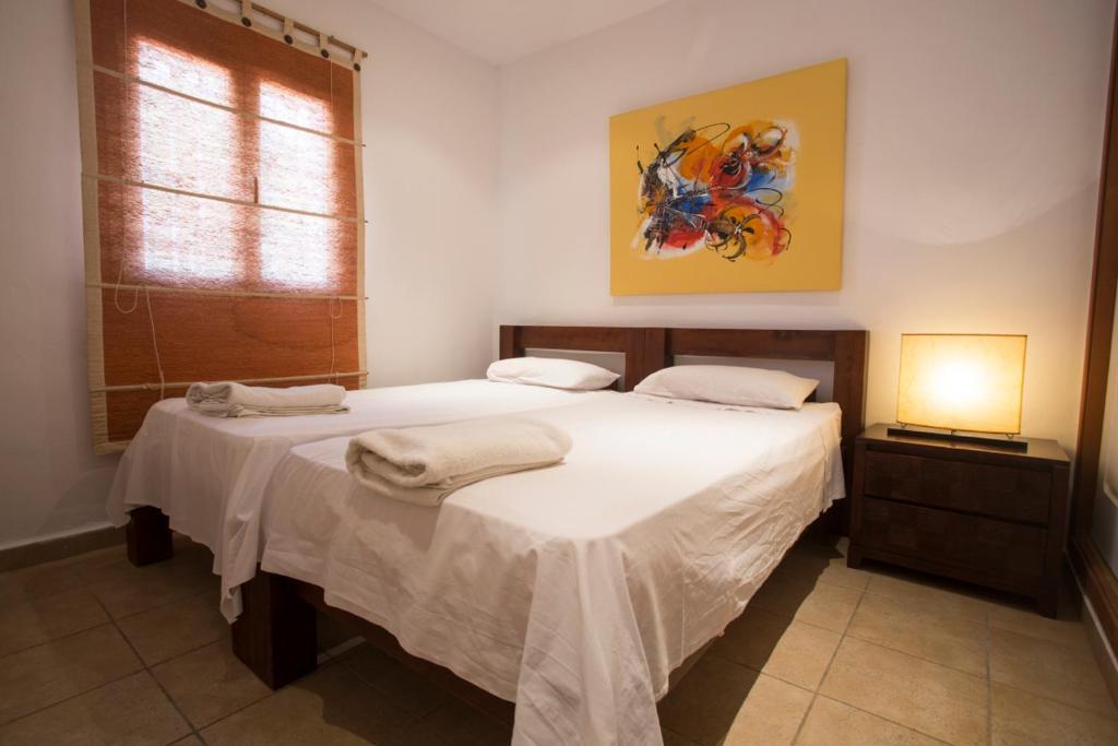 Villa Tom is a lovely modern villa located near to Playa Den Bossa and Ibiza Town photo