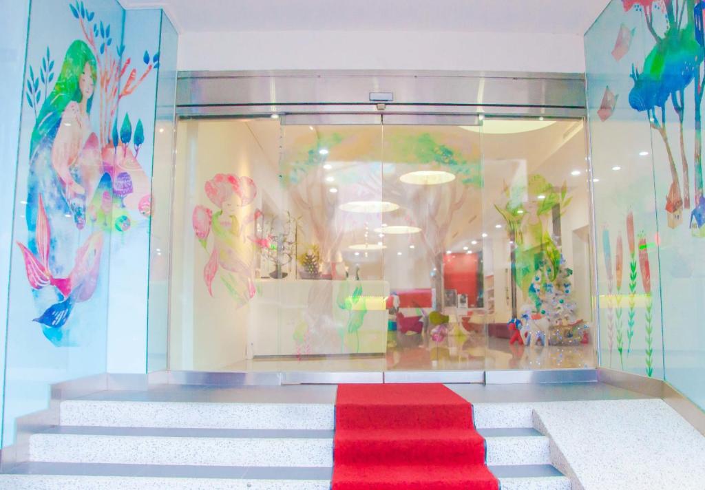 Entrance, Legend Hotel in Kaohsiung