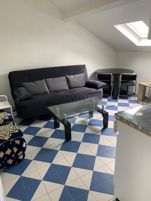 SUITS & LUXURY Appart Paris Montreuil, Montreuil