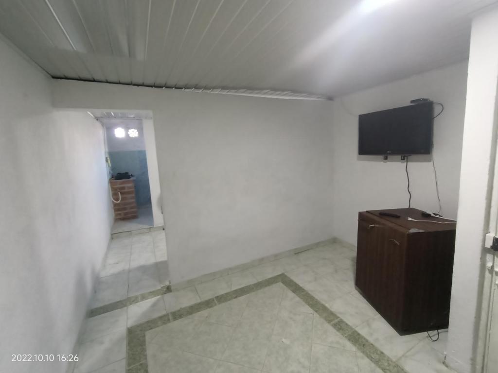 Hermoso apartamento independiente con cocina - 3