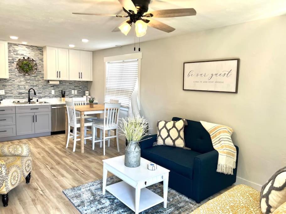 Guest Suites 1996 #2 - Fresh 1 bedroom 1 bath Suite, Idaho Falls