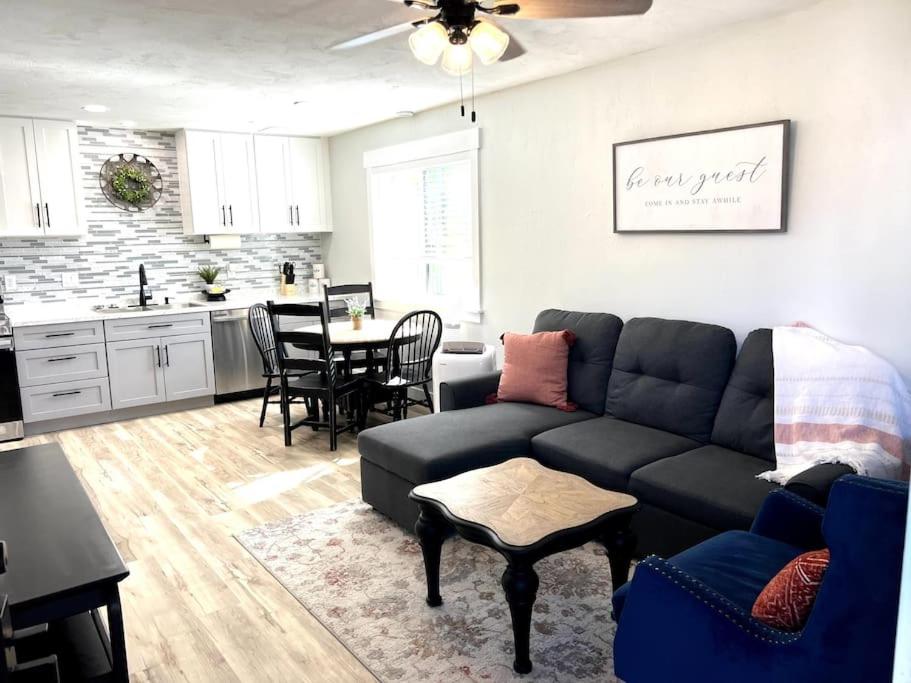 Guest Suites 1996 #3 - Cozy 1 bedroom 1 bath suite, Idaho Falls