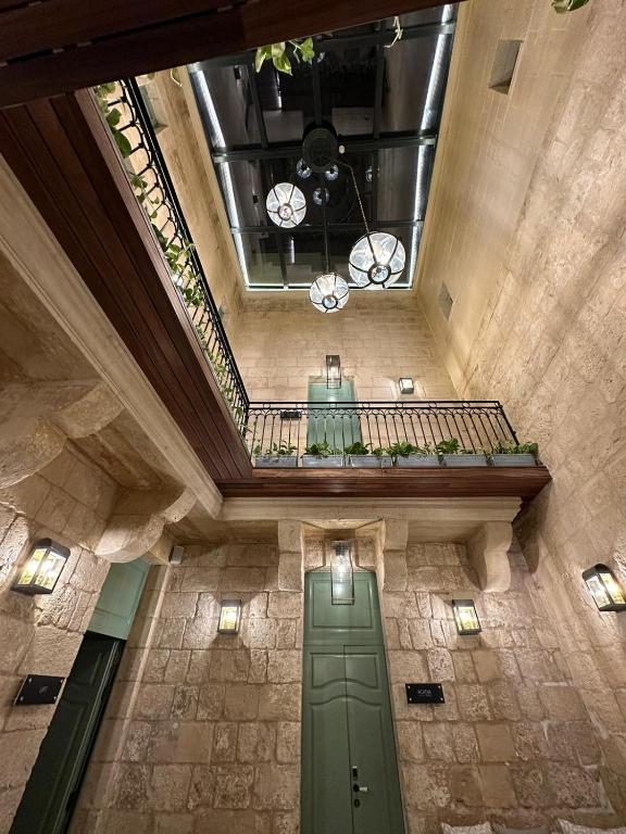 フロント・ロビー