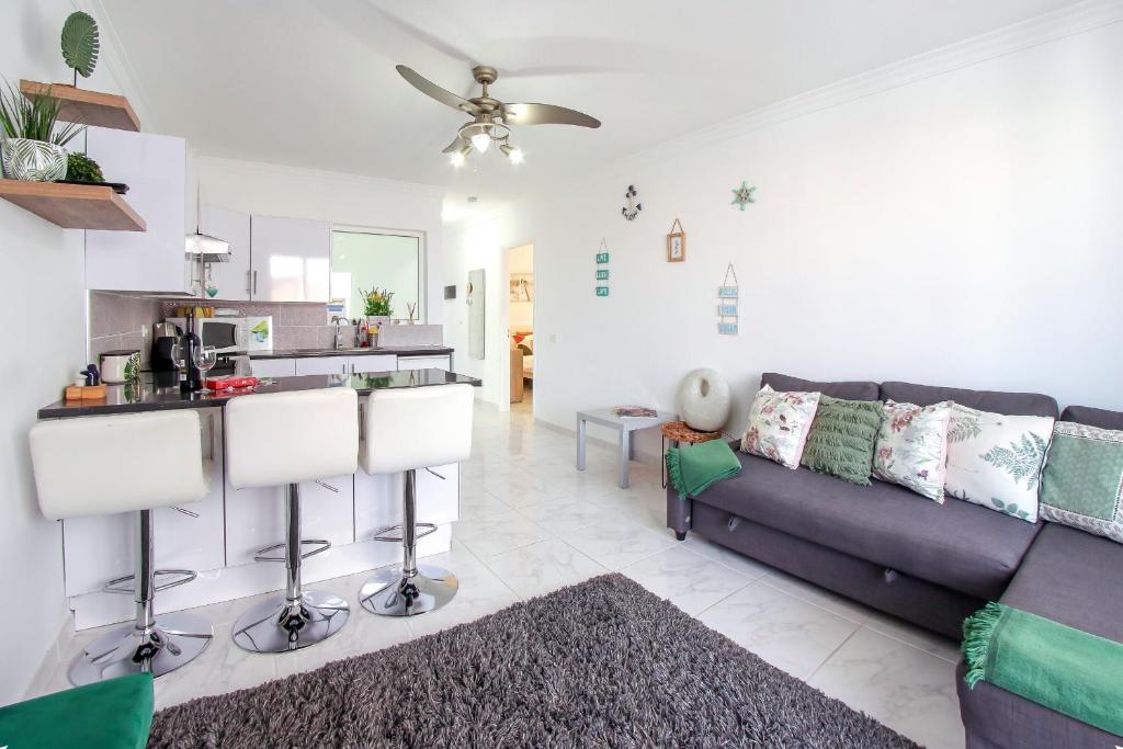 Gorgeous Los Diamantes Home - 2