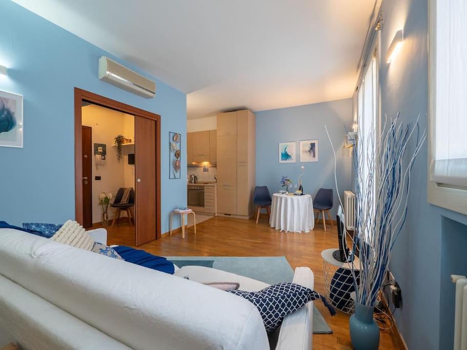 Glamour Home, Milán