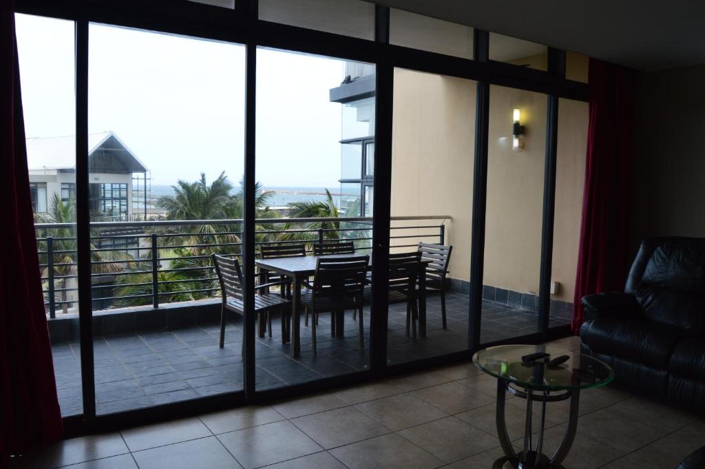 Accommodation Front - Deluxe 6 Sleeper with Rooftop Pool, Durban