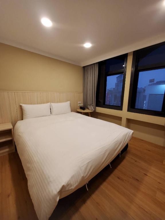 Yoshi Hotel photo