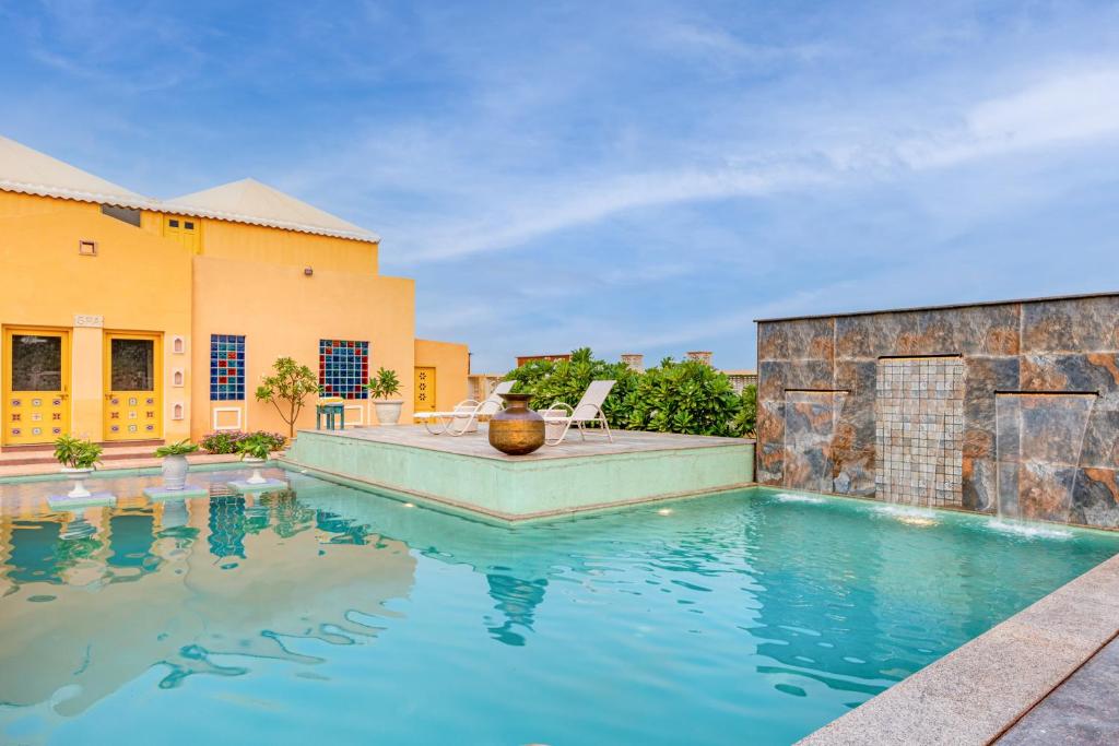 スイミングプール