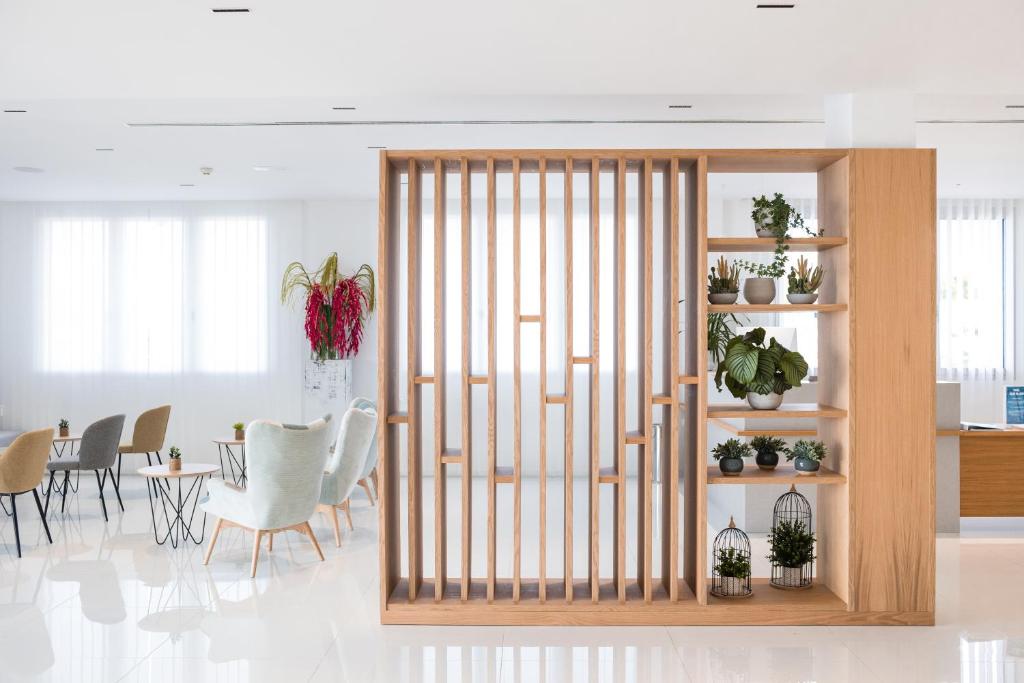 Petit Sagitario Adults only — Hotel building in Santandria, Balearic Islands